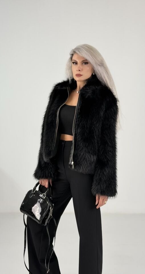 Siyah Fermuarlı Kısa Suni Kürk Ceket