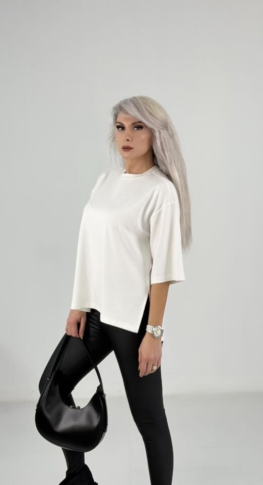 Beyaz Oversize Basic Kısa Kollu T-Shirt