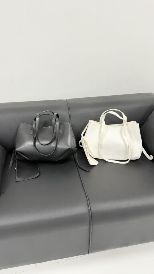 Beyaz Kadın Minimal Omuz & El Çantası – Cüzdan Aksesuarlı