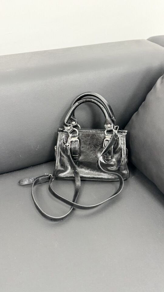 Siyah Kadın Mini El ve Omuz Çantası – Çapraz Askılı Şık Günlük Çanta