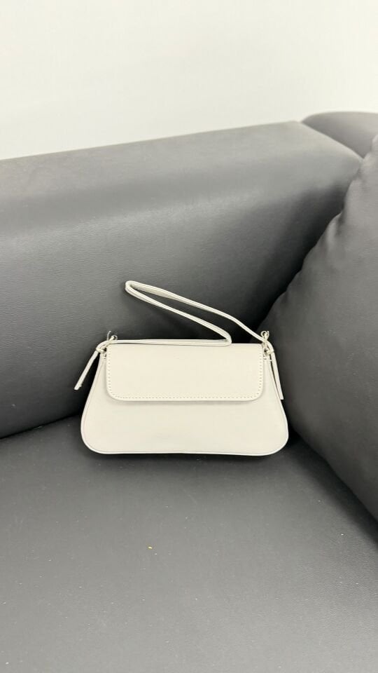 Gri Minimal Kapaklı Omuz ve Çapraz Askılı Kadın Çanta