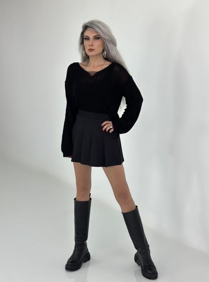 Siyah V Yaka Merserize Salaş Triko